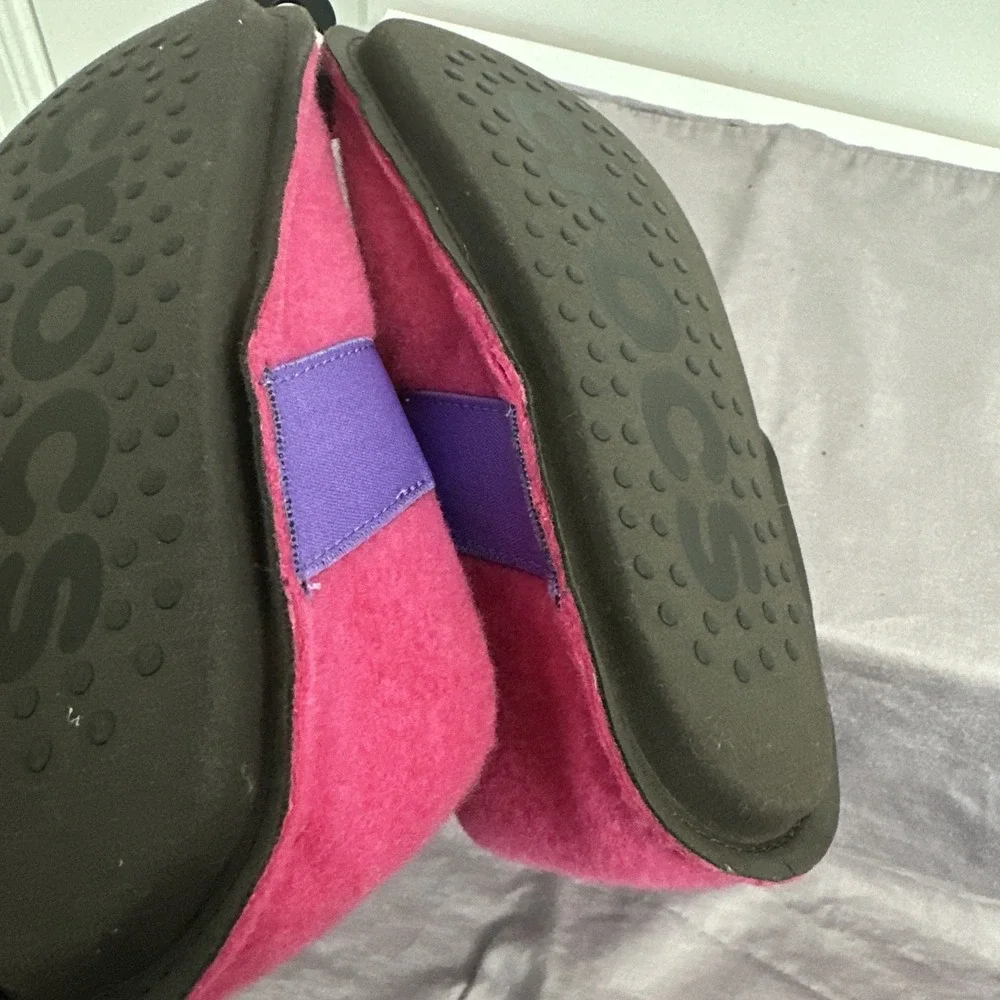 Crocs Kids Size 13 Classic Slippers Candy Pink Fuzzy House Shoes Relaxed Fit